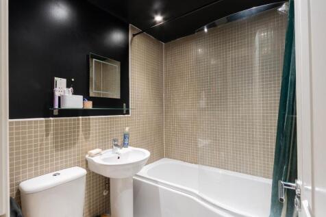 0S2CAV - Bathroom C.jpg