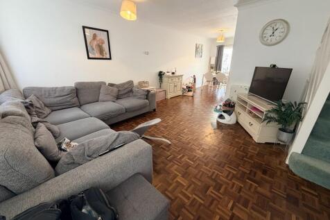 Harewood Close, Bexhill-on-Sea photo 3