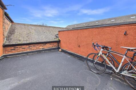 CAM02371G0-PR0104-STILL015.jpg