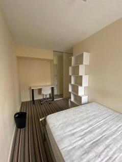 First Floor Middle Bedroom