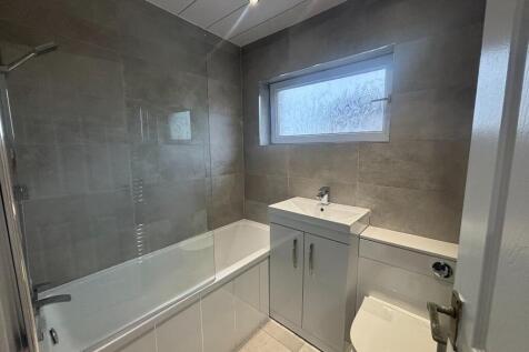Drumlaken Court, Summerston, Glasgow, G23 photo 4