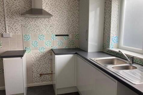 9 Regent Street - kitchen 2.JPG