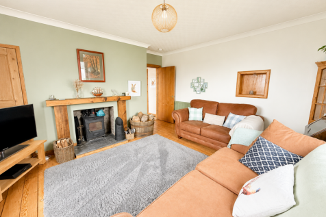 1 Linns Cottage, Collin, DG1 3SA - Braidwoods Soli