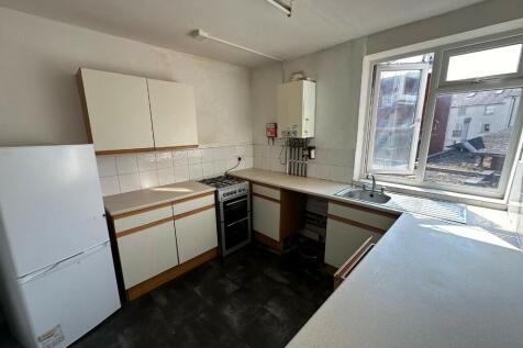 Church Street, Leamington Spa, Warwickshire, CV31 photo 4