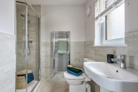 An en suite away from the family