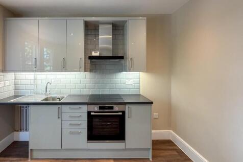 Silver Street, Enfield photo 3