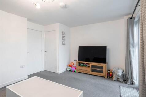 Living Room-3.jpg