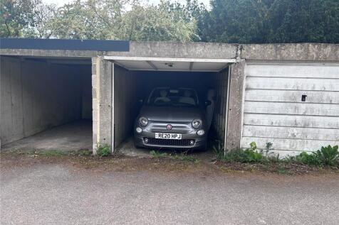 Garage In Block