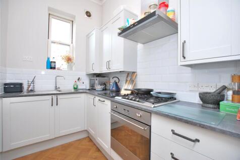 Clandon Road, Guildford, Surrey, GU1 photo 2