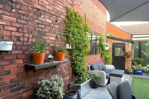 Rear Garden.....jpeg