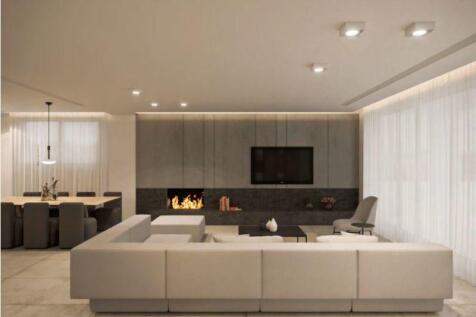 Lounge &amp; Dining Area