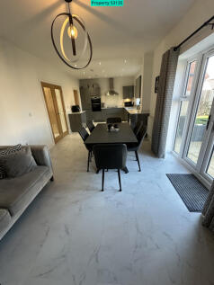 Kitchen/Diner/living area