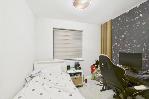 10 Chestnut Avenue Photos (22).jpg