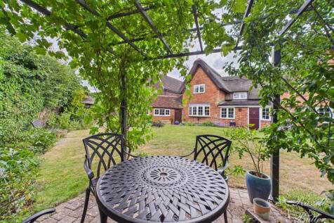 CAM01995G0-PR0326-STILL033