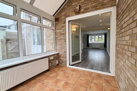 Rogerson Close, Cowes photo 4