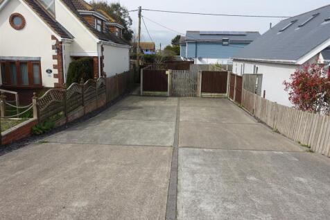 Parking to Side 19m x 20m