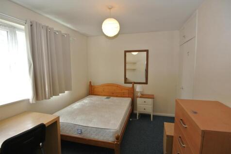 Bedroom 4 FF rear.JPG