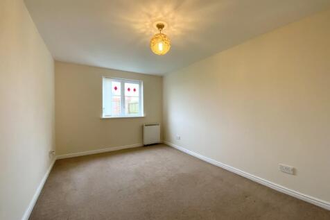 Saddlers Close, Huntington photo 4
