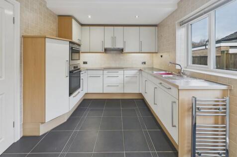 CAM04273G0-PR0235...