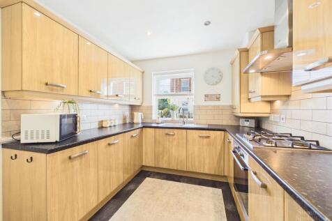 Kitchen NEW 3.jpg