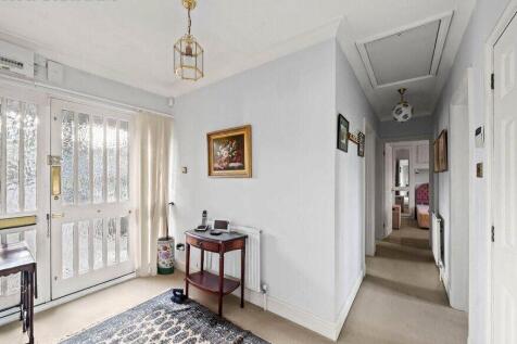 Woodcote Avenue, Wallington, SM6 photo 4