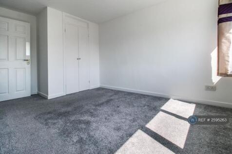 Large Double - Bedroom 1