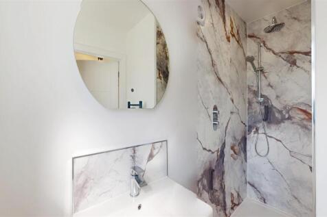 Drawwell Street, Bathroom.jpg