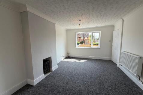 Through Lounge/Dining Area