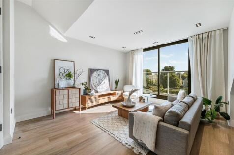 Flat 8 - 50 Creswick Road-1.jpg