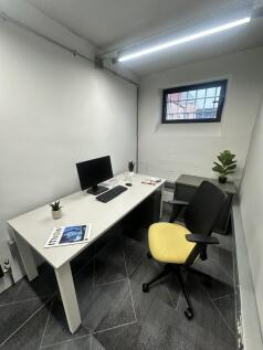 Serviced Office to rent Image 6