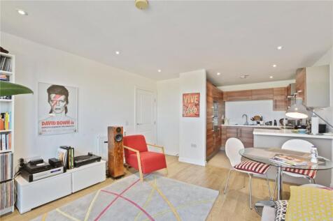 Living Room/Kitchen