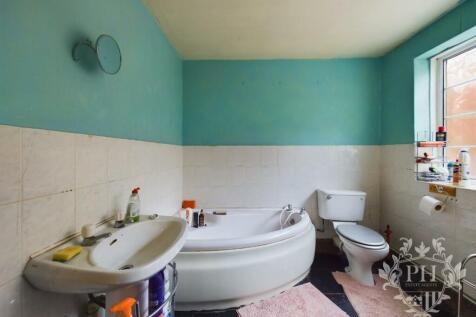 CAM01415G0-PR0339-STILL004.jpg