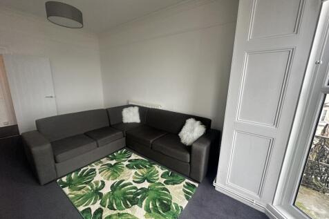 Clovelly Apartments, Oxford Park, Ilfracombe, Devon photo 3
