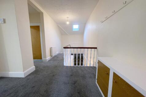 Top Floor Flat, Grosvenor Road, Seaford, BN25 photo 4