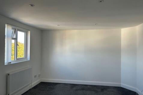 Wells Avenue - ONLINE ENQUIRIES ONLY photo 3