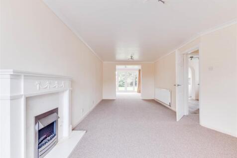 Woodfall Lane, Little Neston, Neston photo 4