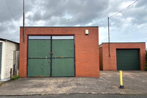 Garage/workshop