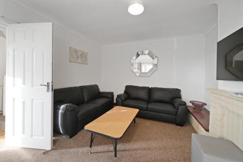 80 Queensway, Leamington Spa, CV31 3QY photo 3
