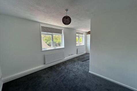 Pool View, Telford, TF4 photo 3