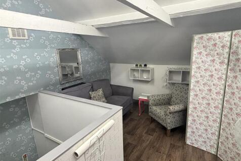 Healthcare Facility for sale Image 11