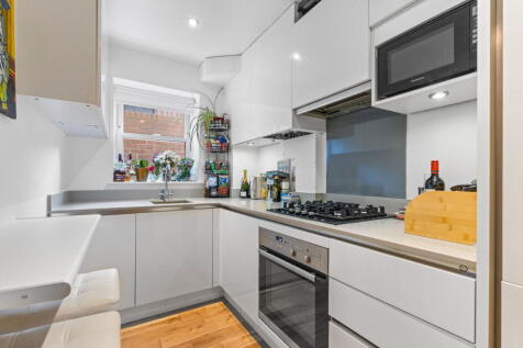 London, SE13 - property photo