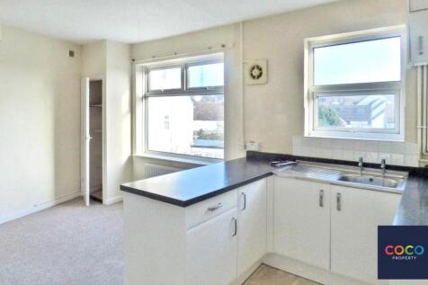 High Street, Wyke Regis, Weymouth, Dorset, DT4 9NZ photo 3