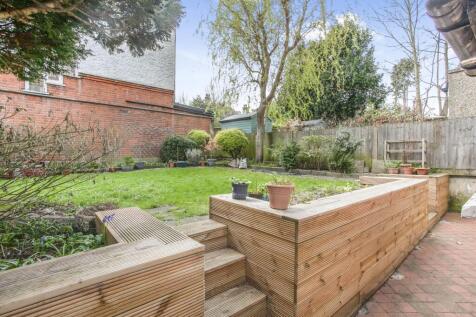 Woodberry Crescent, Muswell Hill Broadway photo 3