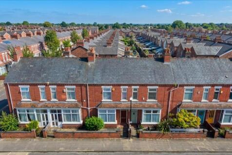Taylors Road - Drone Shot - EweMove