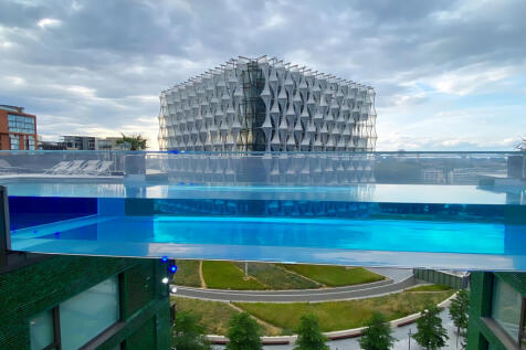 Luxurious Accommodation Ambassador Buildings