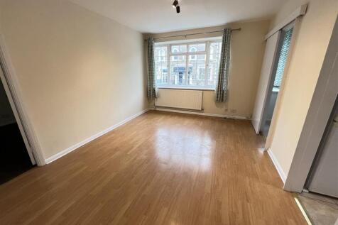 Russell Road, London, SW19 photo 3