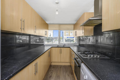 The Chiltons, Grove Hill, South Woodford, Redbridge, London photo 2