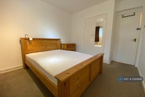 Bedroom 2 ¿ Double Bedroom With New Carpets