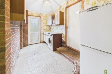 Presented by Clinton at EweMove Bexleyheath and Da