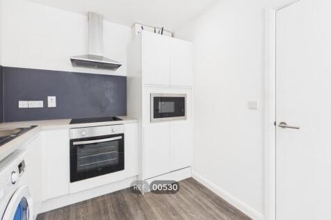 Kitchen &amp; Living area